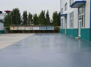 黄石彩色路面喷涂翻新的材料对冬季